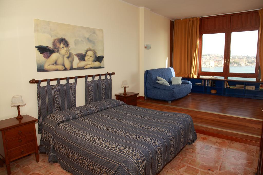 B&B Ortigia Sea View Συρακούσες Δωμάτιο φωτογραφία